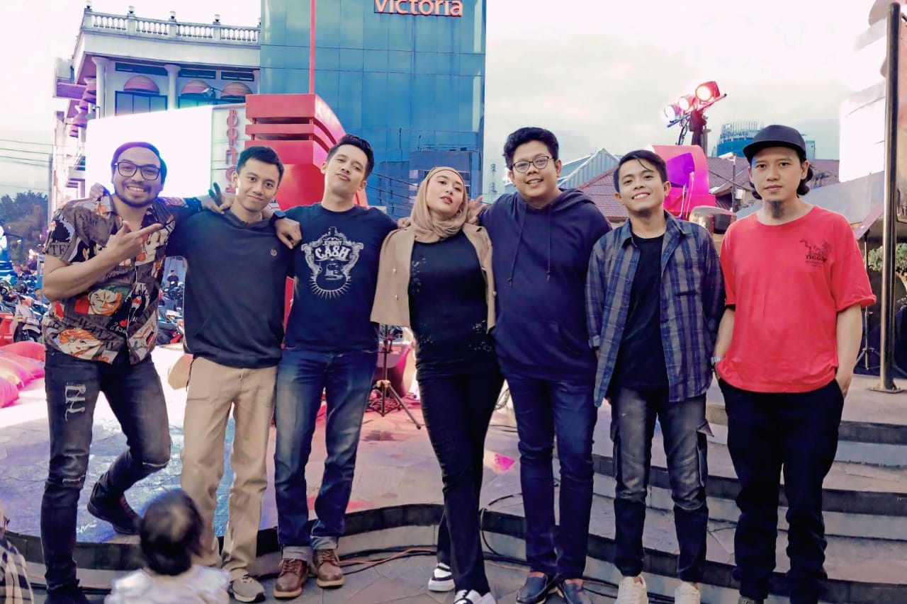 Iva Vina: Bukan Sekadar Nama, Tapi Gerakan Kecil dari Bandung untuk Dunia Seni